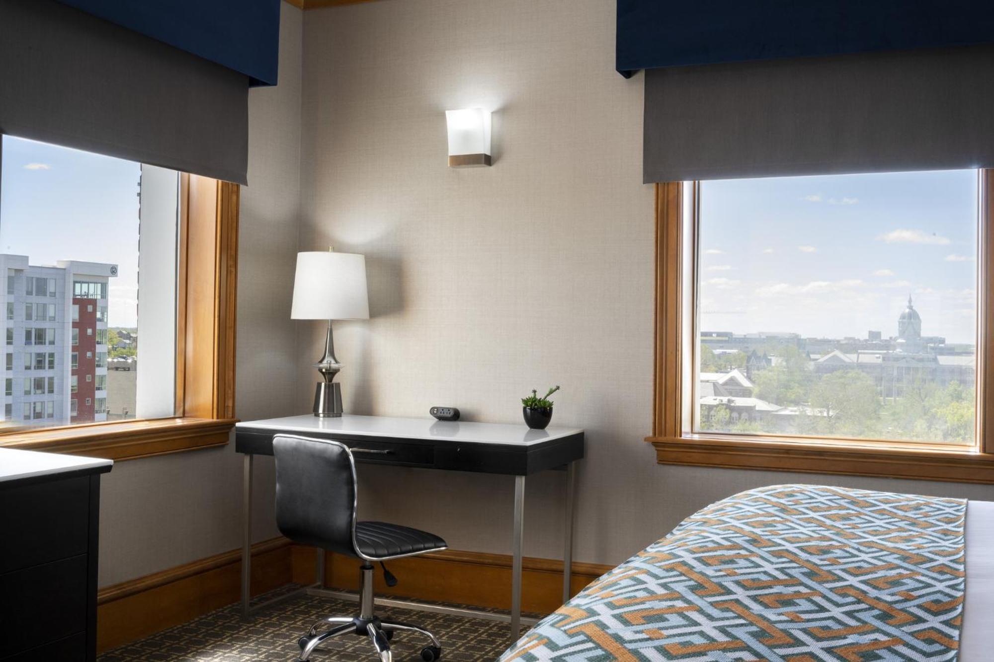 Voco The Tiger Hotel, Columbia, Mo By Ihg Zewnętrze zdjęcie