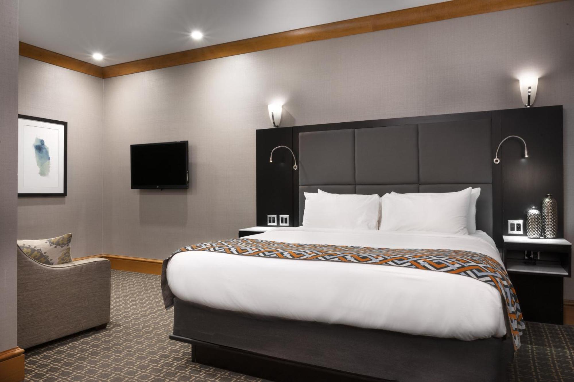 Voco The Tiger Hotel, Columbia, Mo By Ihg Zewnętrze zdjęcie
